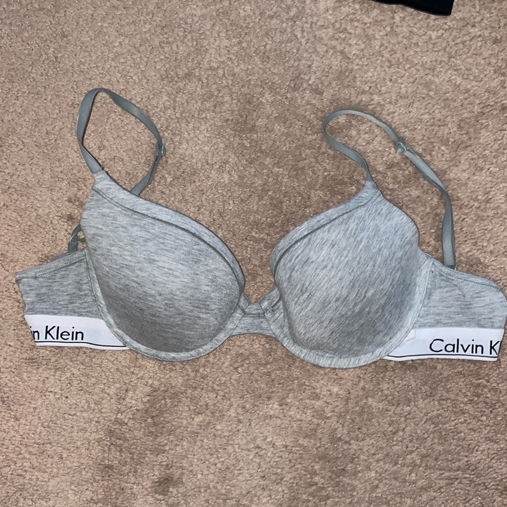 Calvin Klein T-shirt bra